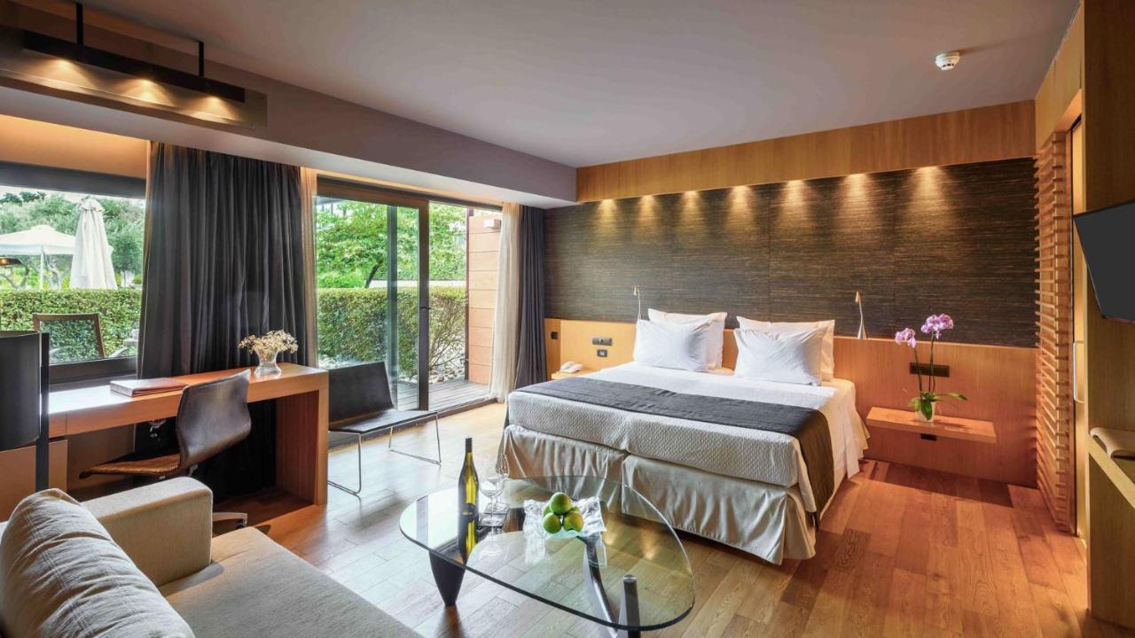 Alexander Beach Hotel & Spa Alexandroupoli Bagian luar foto A room at the hotel