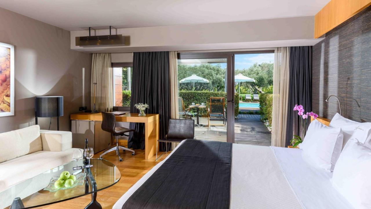 Alexander Beach Hotel & Spa Alexandroupoli Bagian luar foto A room at the hotel