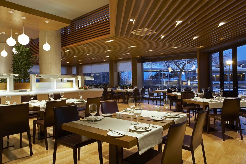 Alexander Beach Hotel & Spa Alexandroupoli Bagian luar foto Restaurant interior