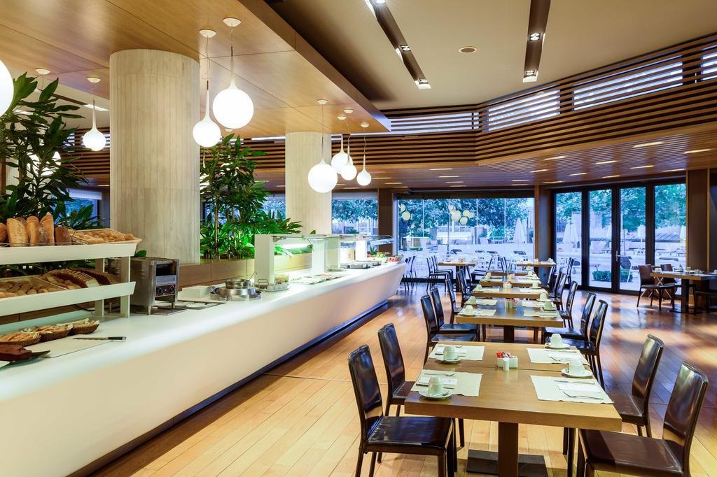 Alexander Beach Hotel & Spa Alexandroupoli Bagian luar foto The restaurant